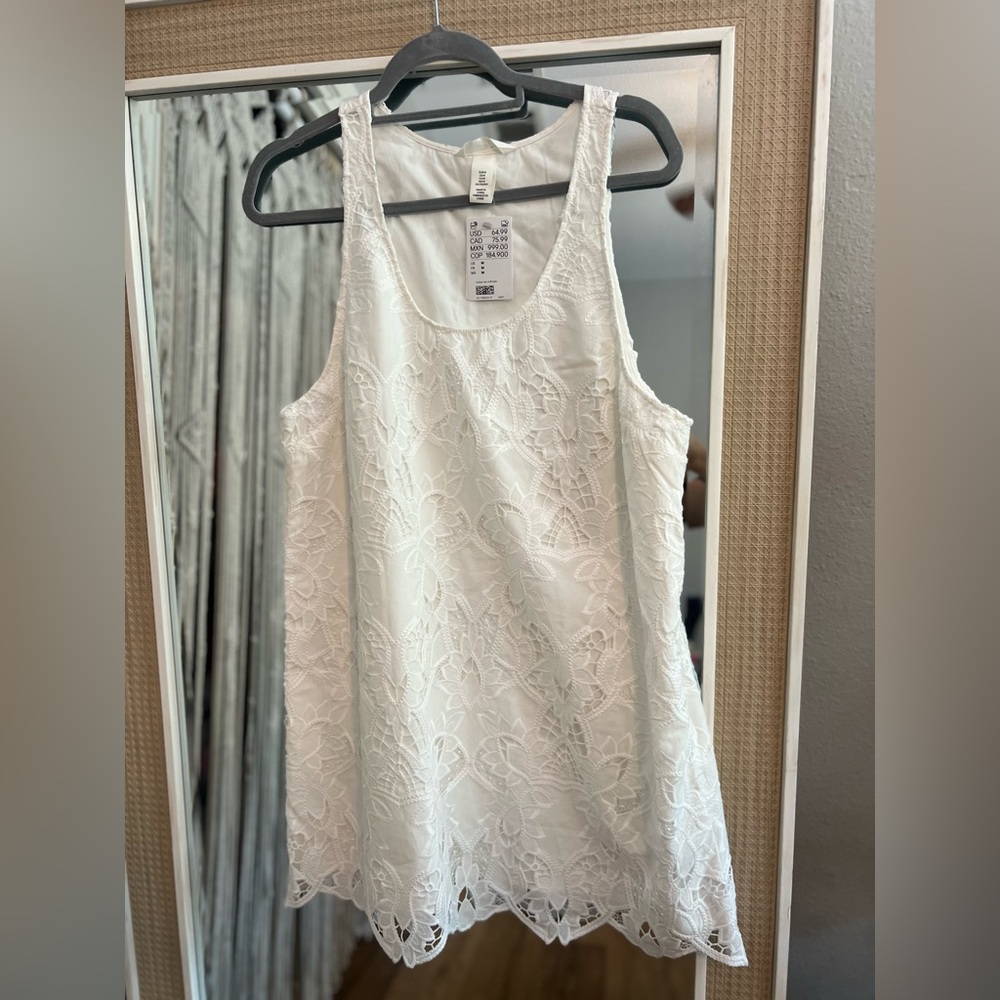 White lace detail tank top